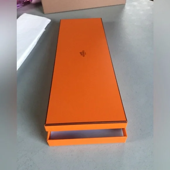 HERMES EMPTY BOX WITH ONE TISSUE SHEET NO LOGO SMALL CARD LOGO PRINTED ENVELOPE - Picture 7 of 14